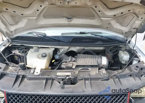 2005 Chevrolet Express from USA, damaged, VIN 1GCGG25V551137866